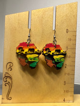 Load image into Gallery viewer, Earrings